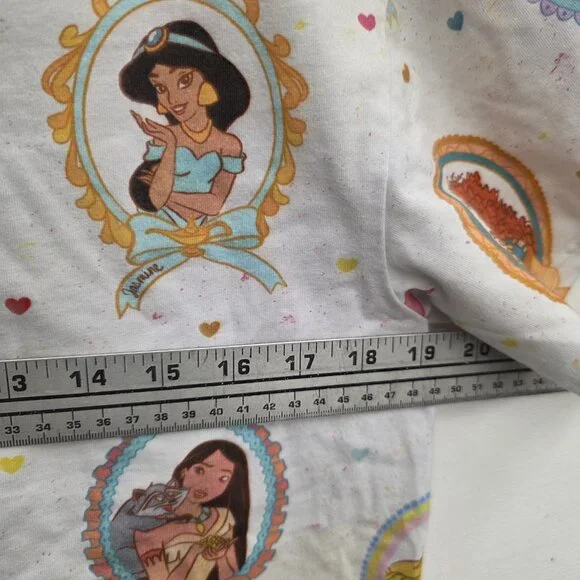 Wild Rich T-Shirt Adult Size Medium disney princesses - Picture 9 of 10